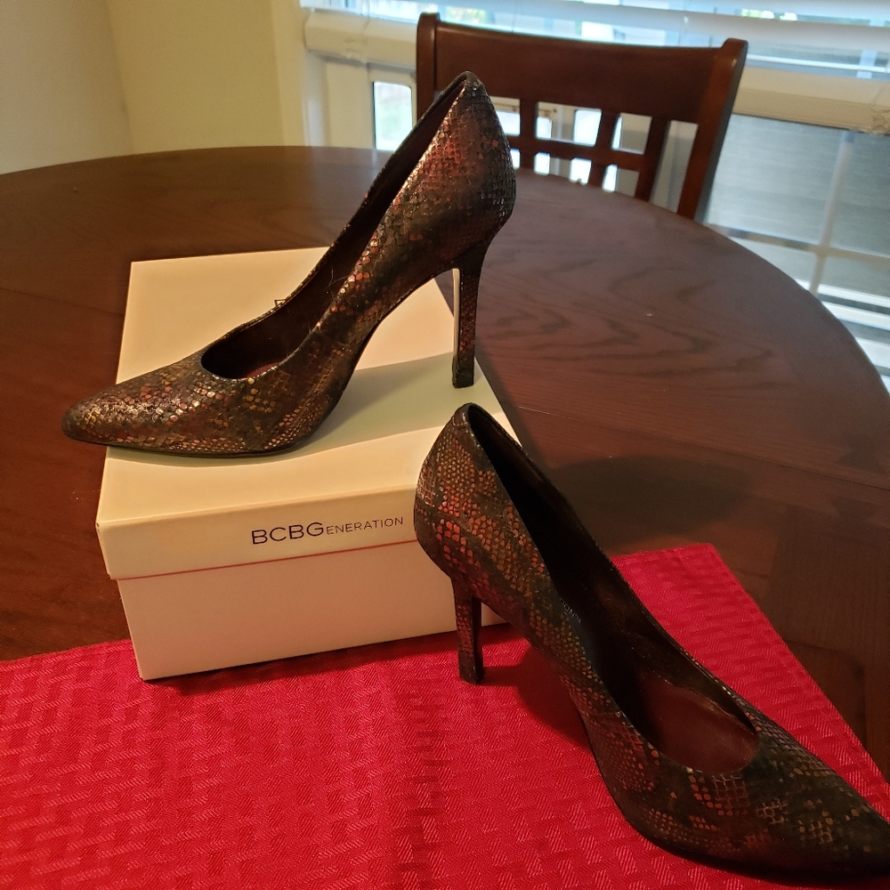 BCBGeneration Heels - Picture 2 of 2